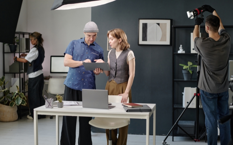 Tua nhanh quá trình làm việc,